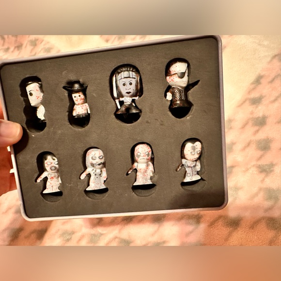 The Walking Dead collection - Picture 4 of 10